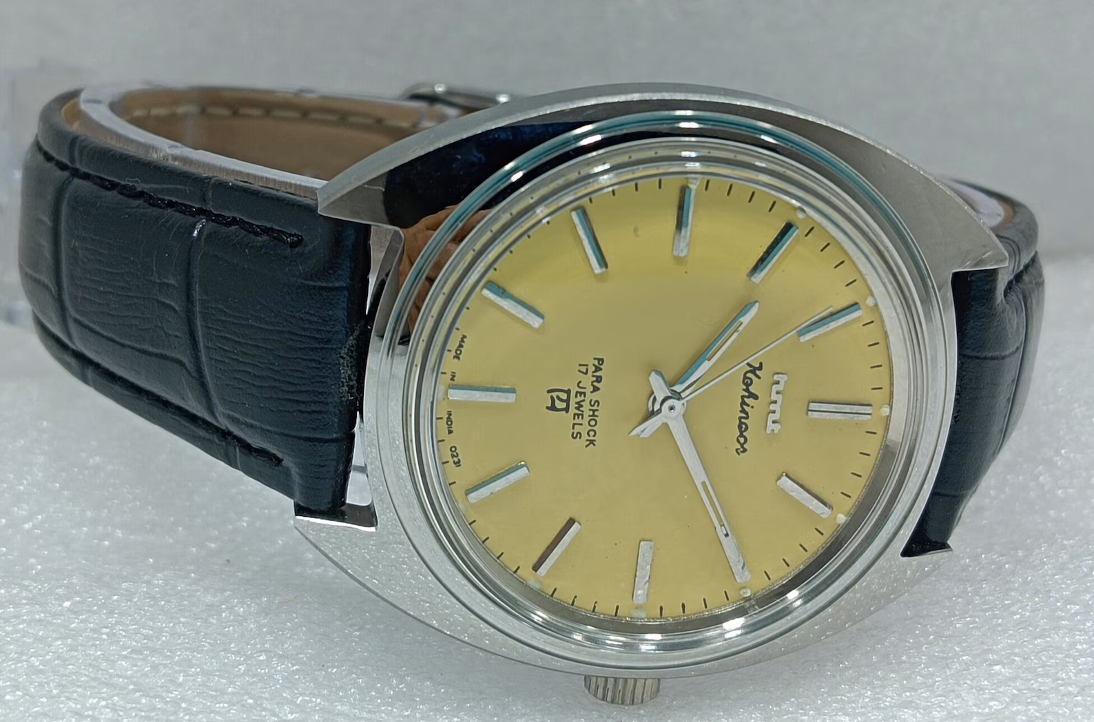 Vintage HMT Kohinoor Mechanical Watch: 17 Jewels, Yellow Dial, India Made - Image 5
