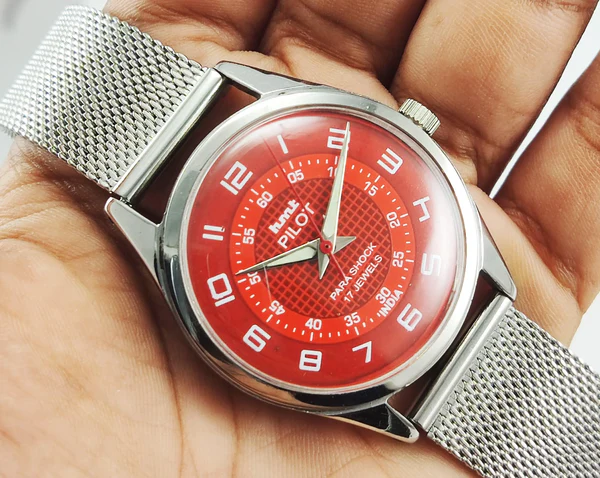 HMT Pilot Para Shock 17 Jewels Red Dial Radium Hands Mechanical Hand winding Men's Wrist Watch - Image 2