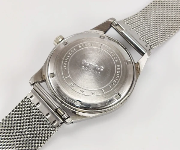 HMT Pilot Para Shock 17 Jewels Red Dial Radium Hands Mechanical Hand winding Men's Wrist Watch - Image 6